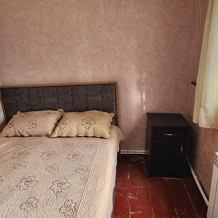 Guesthouse Ttt-1 Tiflis Exterior foto