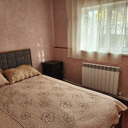 Guesthouse Ttt-1 Tiflis Exterior foto